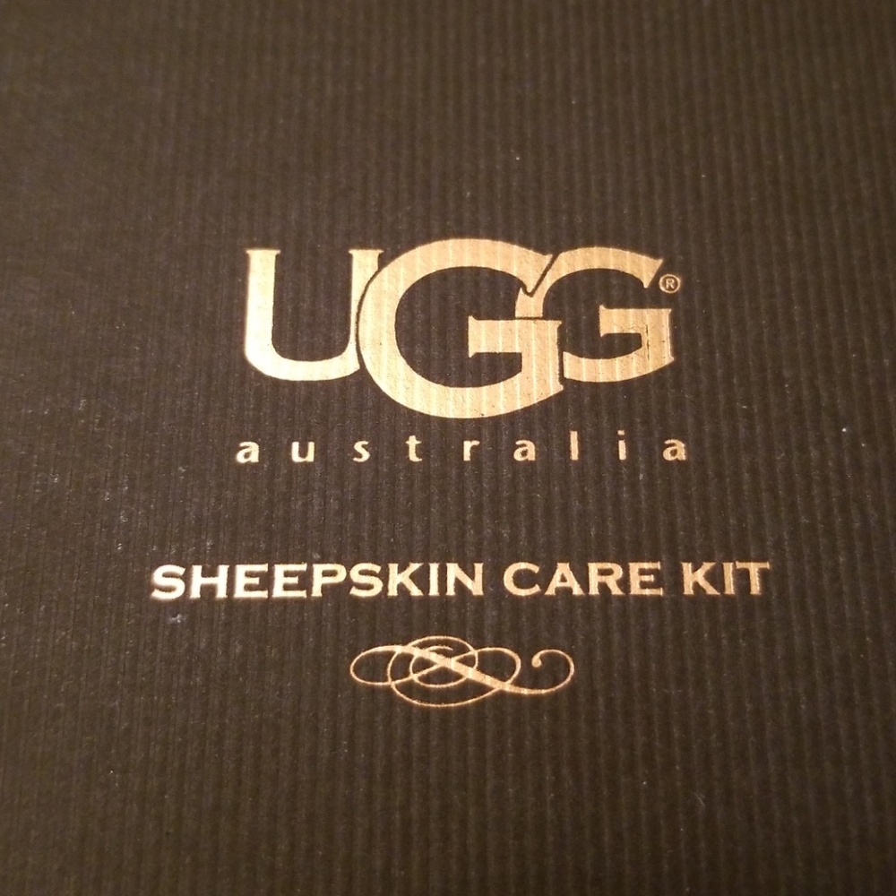 UGG sheepskin care kit